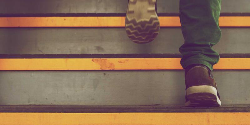 未来科技兴趣社区的数字密码：V分吧黑话、仪式与集体记忆的社交图谱